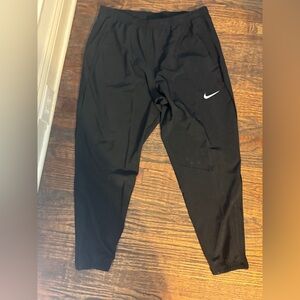 Nike Men's Black Dri-Fit Joggers Sweatpants